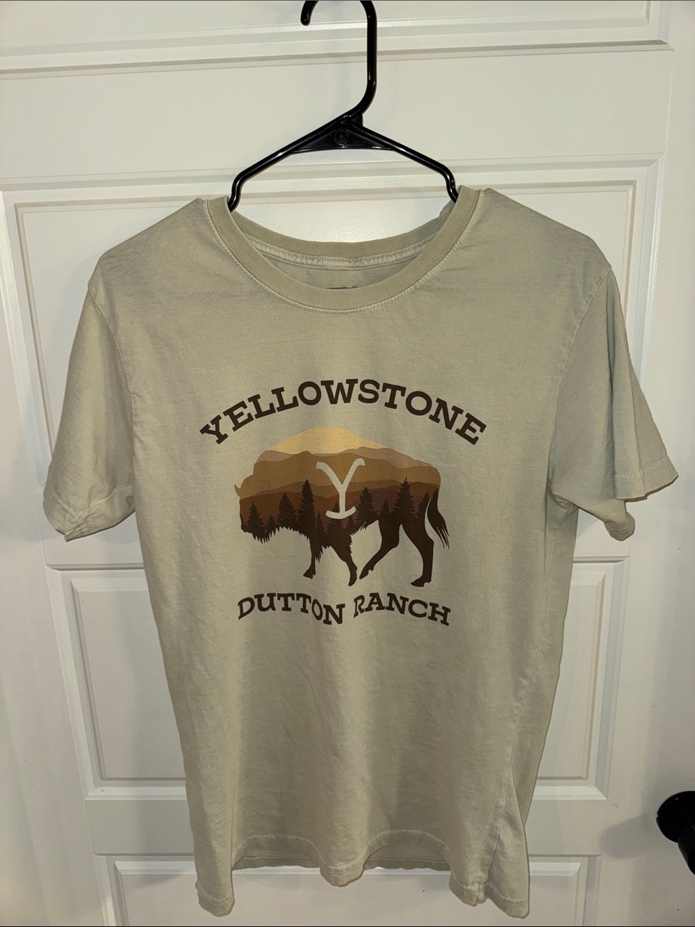 Yellowstone Dutton Ranch Short Sleeve Tee - Beige